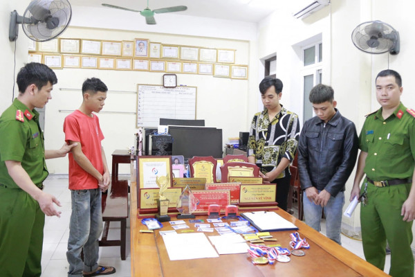 Lừa bán 'số may mắn' khi chơi lô đề