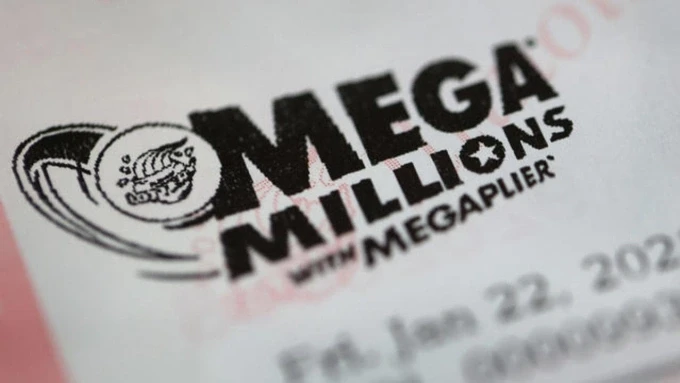Một tấm vé xổ số Mega Millions. Ảnh: CBS