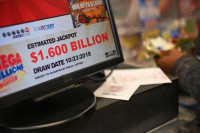 Chuyên gia Mỹ khuyên đừng chơi xổ số nếu muốn làm giàu