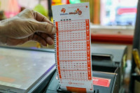 Hai khách hàng chia nhau Jackpot gần 100 tỷ đồng
