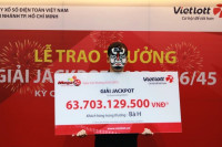 Nữ khách hàng trúng 63 tỷ đồng sau một năm liên tục mua xổ số