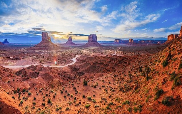 Monument Valley Thung lũng Tượng đài 1 và 2