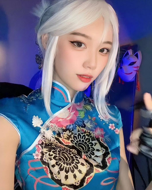 cosplayer đặc vụ valorant